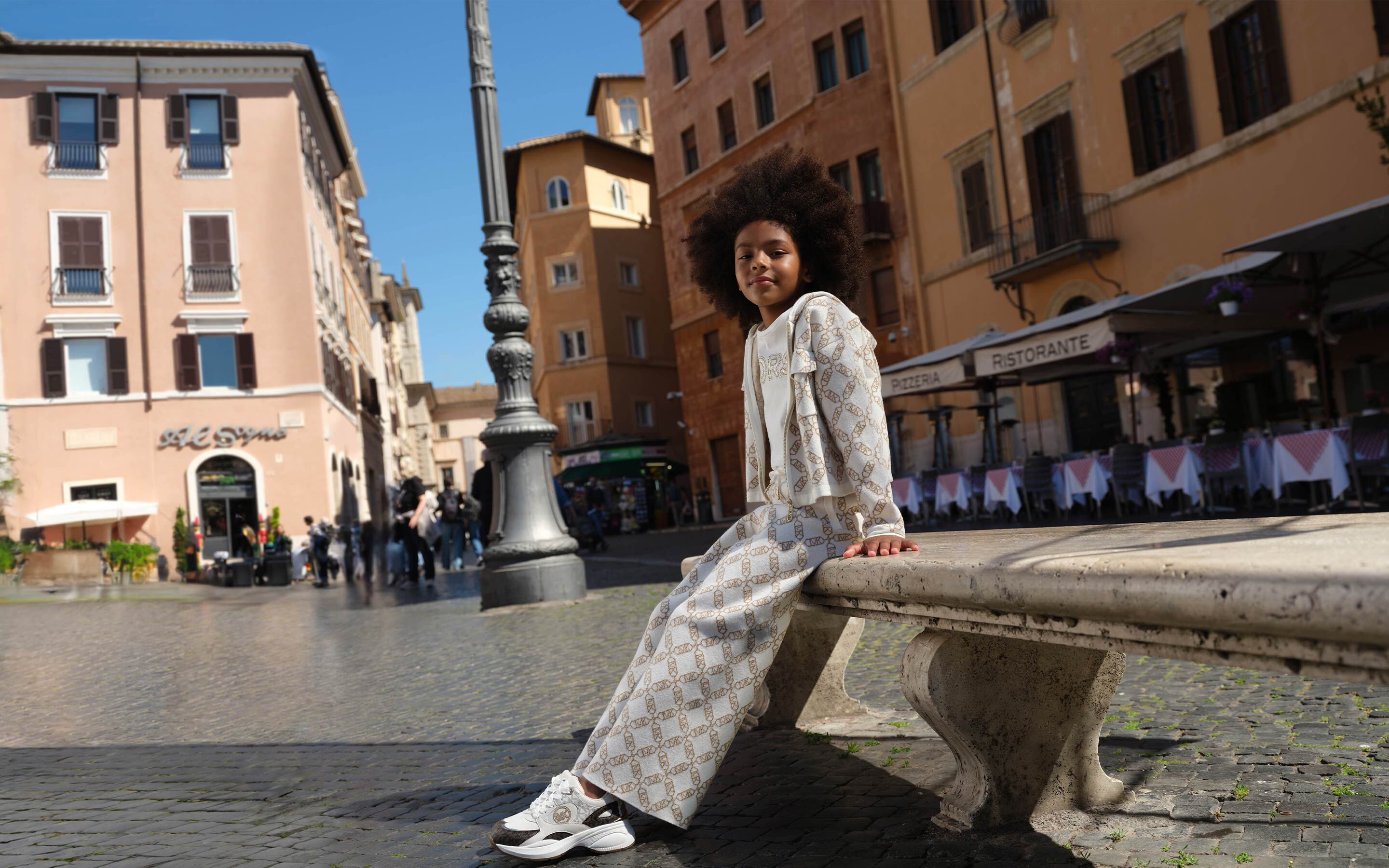 Vestuário e acessórios para crianças da MICHAEL KORS