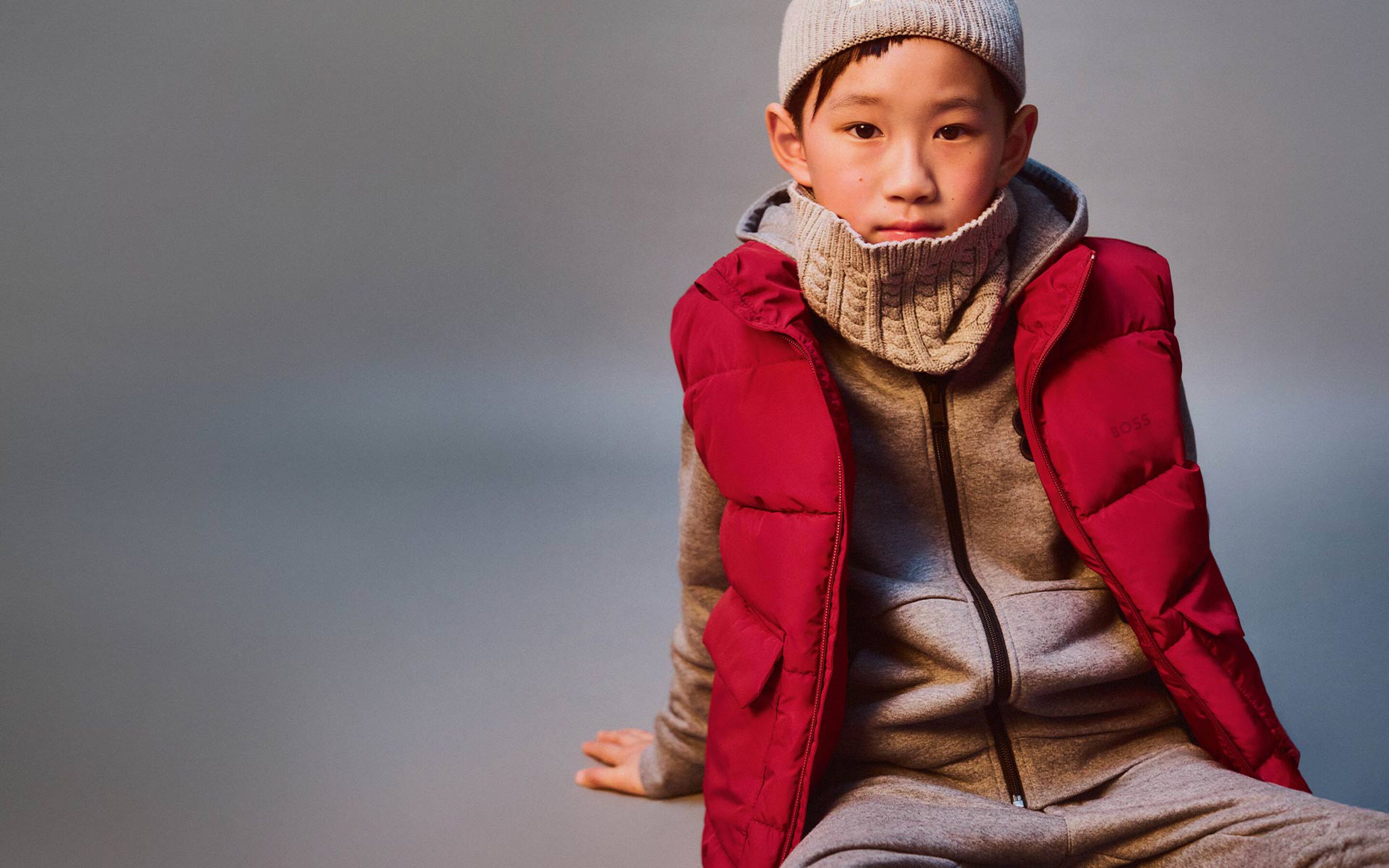 Promo&ccedil;&atilde;o de roupa em crian&ccedil;as por todo o lado