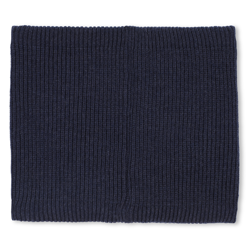 Gola e chap&eacute;u combinando TIMBERLAND 
                        BOY