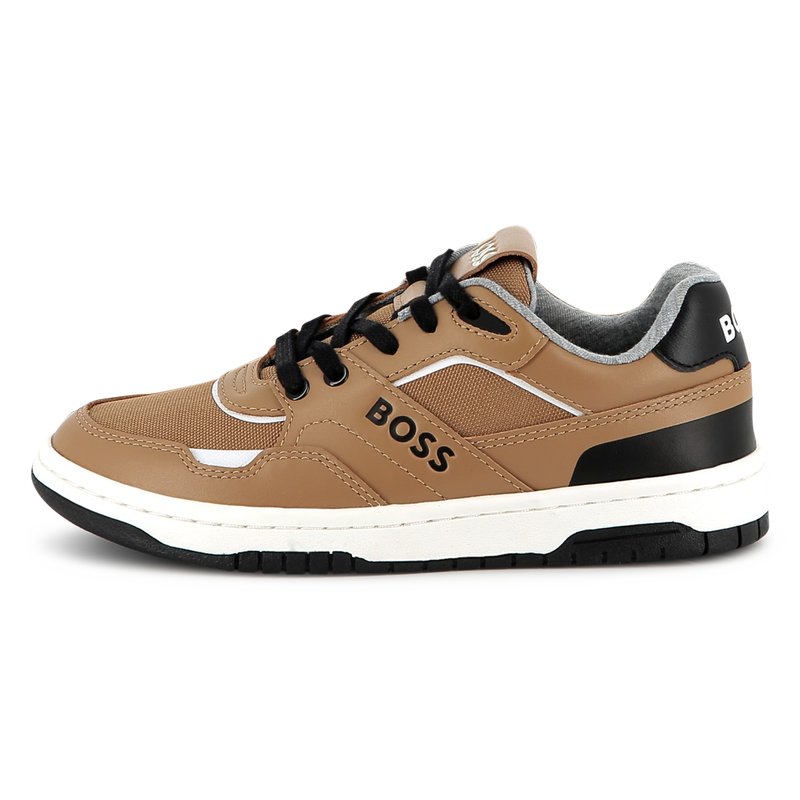 T&ecirc;nis com cadar&ccedil;o BOSS 
                        BOY