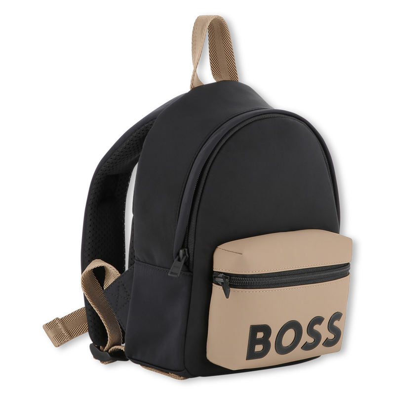 Mochila pequena fosca BOSS 
                        BOY