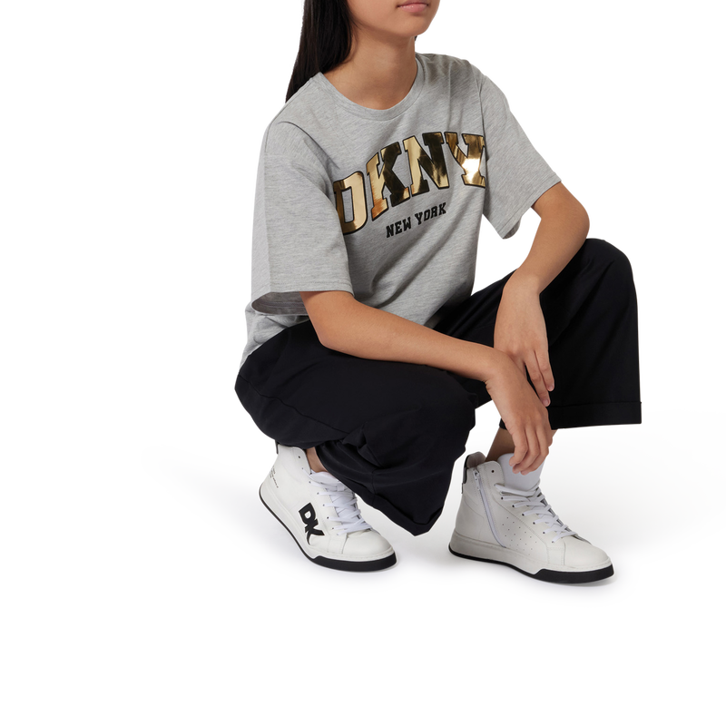 T-shirt de manga curta DKNY 
                        GIRL