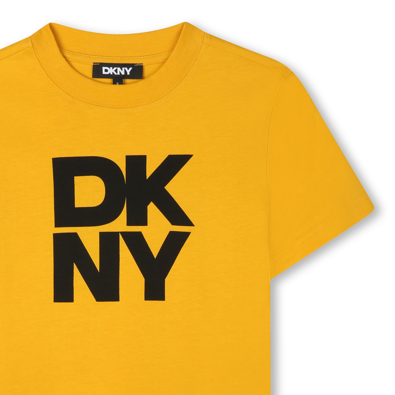 T-shirt de manga curta DKNY 
                        BOY