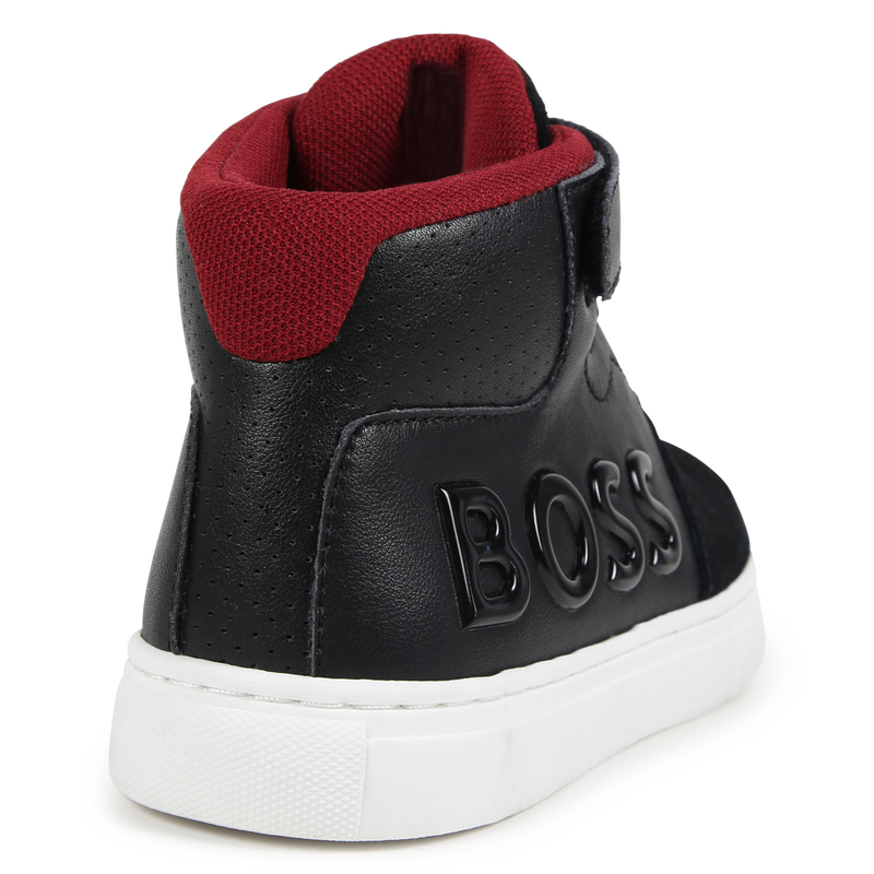 Sapatilhas atacadores e velcro BOSS 
                    BOY