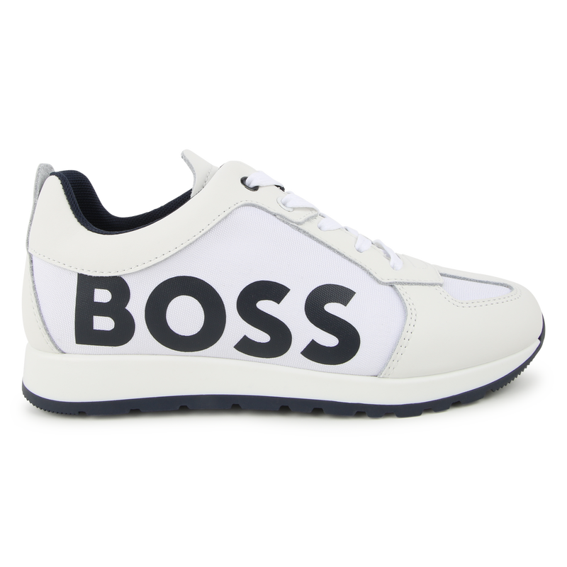 Sapatilhas atacadores e pele BOSS 
                    BOY