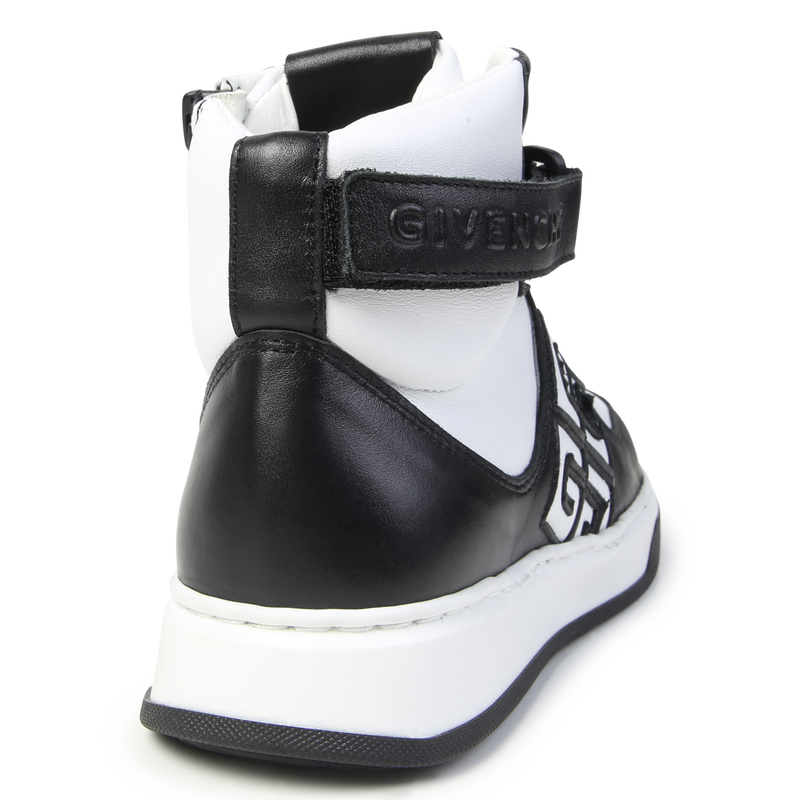 Sapatilhas pele com atacadores GIVENCHY 
                    BOY