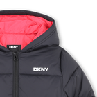Jaqueta com capuz DKNY 
                    MENINA