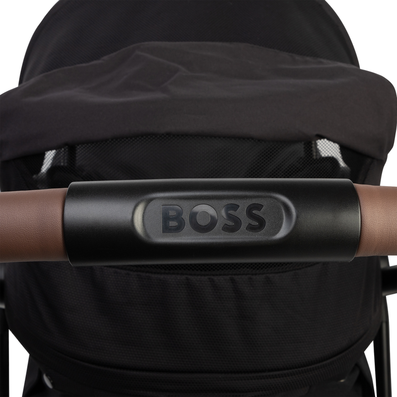 Layered compact buggy BOSS 
                    UNISEX