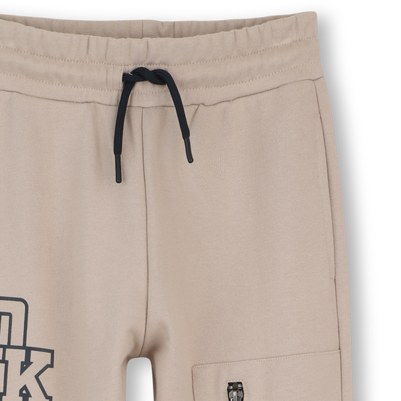 Cal&ccedil;a fantasia DKNY 
                        BOY