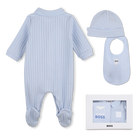 Conjunto de pijama + bib + gorro BOSS 
                    BOY