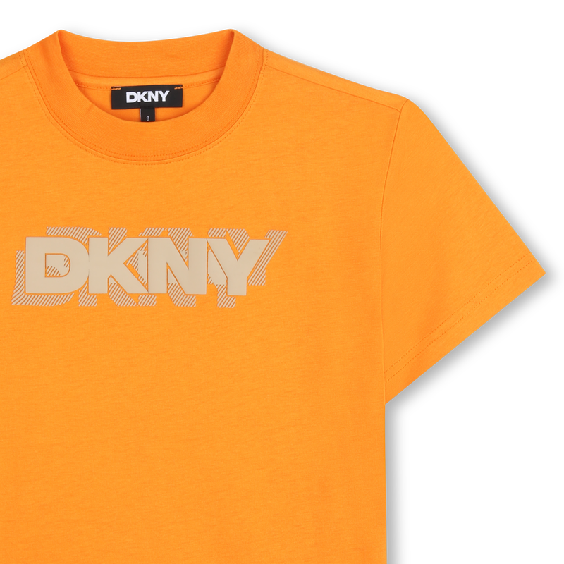 T-SHIRT DE MANGA CURTA DKNY 
                        BOY