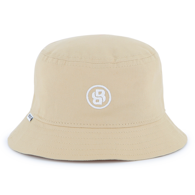 Chap&eacute;u tipo bob bordado BOSS 
                        BOY