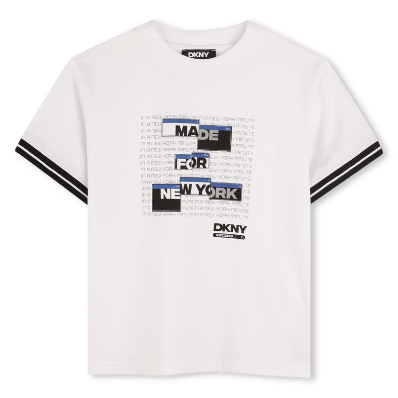 T-shirt de manga curta DKNY 
                    BOY