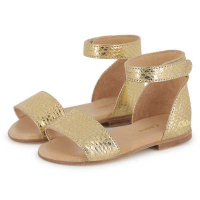 Sand&aacute;lias em pele com tiras CHLOE GIRL