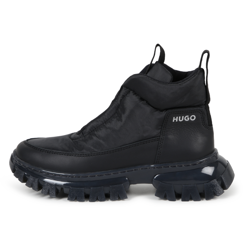 Botins com atacadores HUGO 
                    GIRL