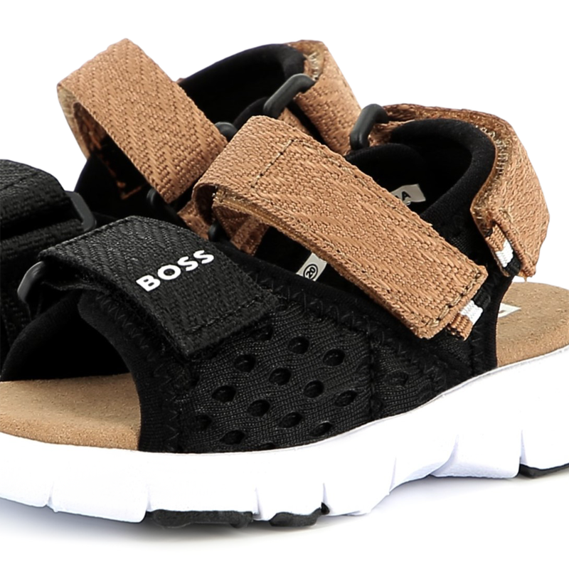 Sand&aacute;lias com velcro BOSS 
                        BOY