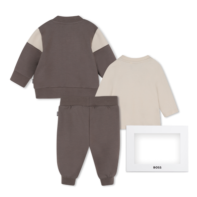 Conjunto de cal&ccedil;a, cardig&atilde; e camiseta BOSS BOY