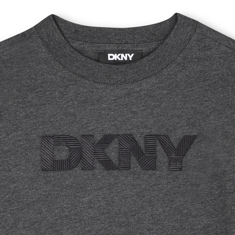 T-shirt de manga curta DKNY 
                    UNISEX