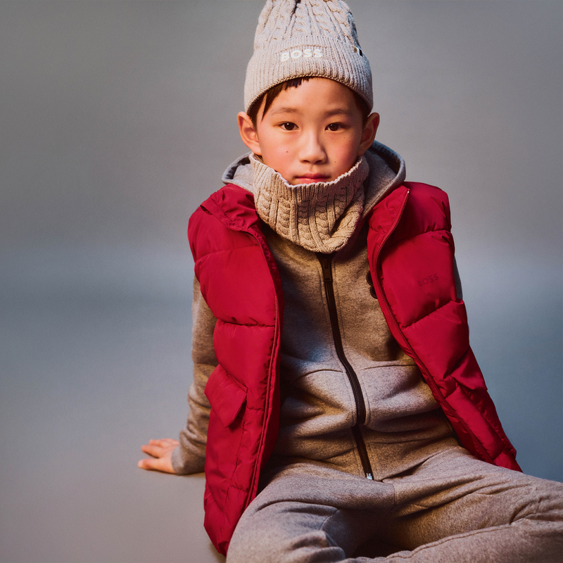 Jaqueta sem mangas BOSS 
                        BOY