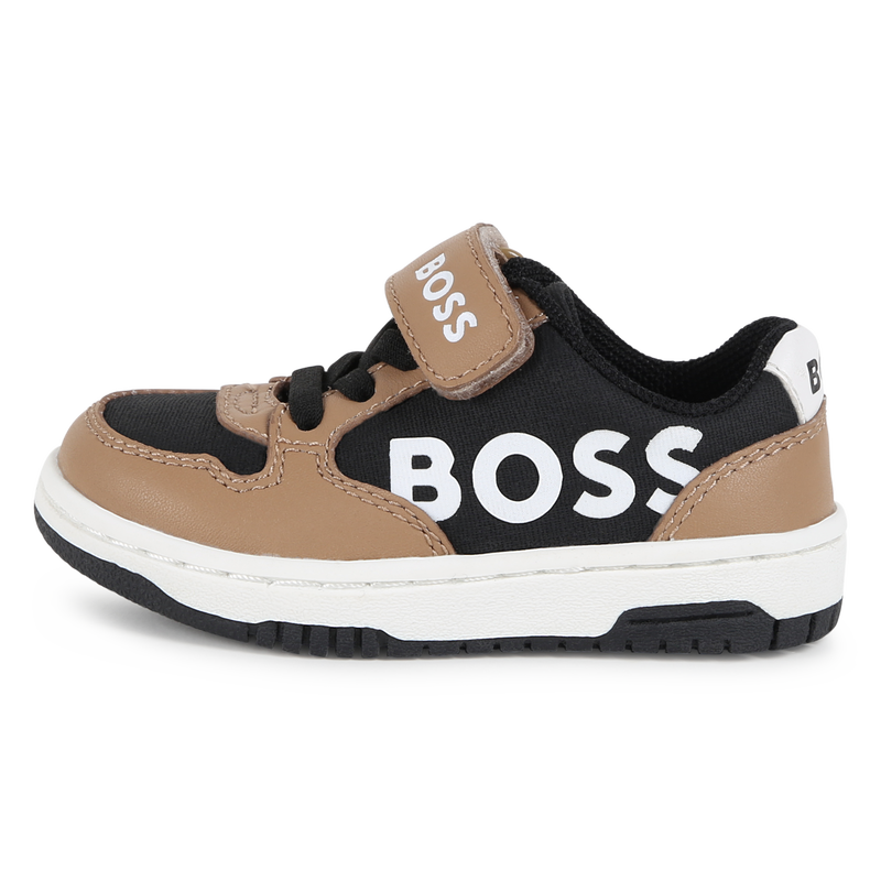 Sapatilhas atacadores e velcro BOSS 
                    BOY