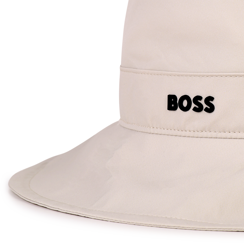 Chap&eacute;u BOSS 
                        BOY