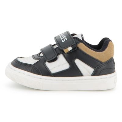 T&Eacute;NIS COM RISCAS DE GANCHO E LA&Ccedil;O BOSS BOY