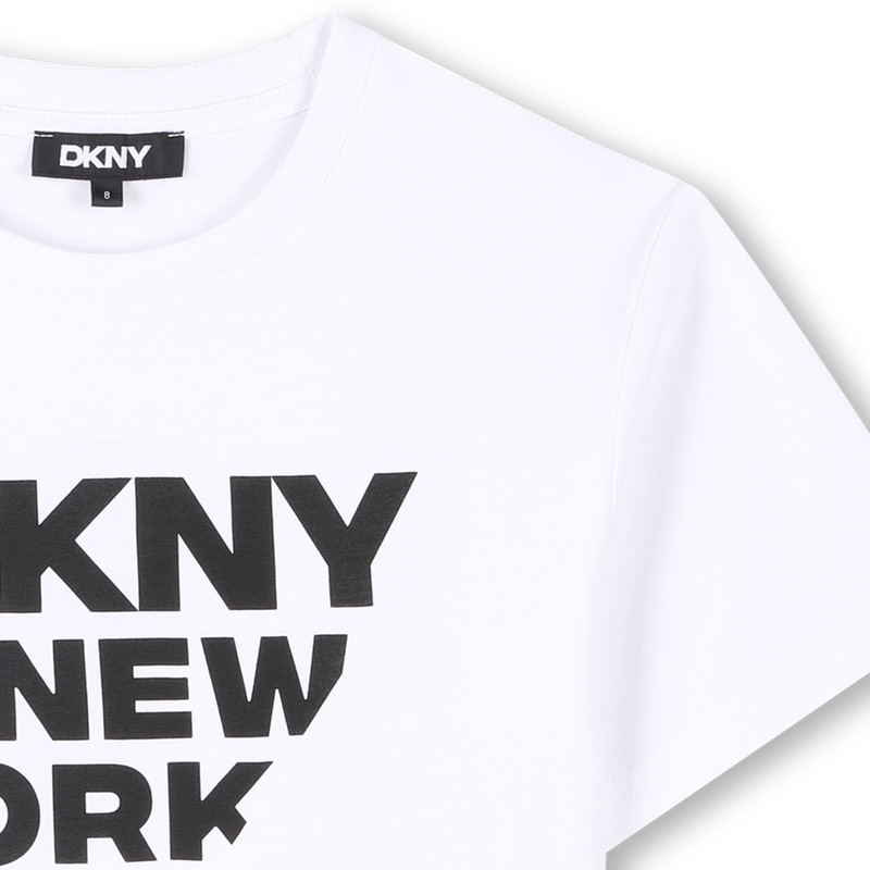 T-shirt de manga curta DKNY 
                        UNISEX