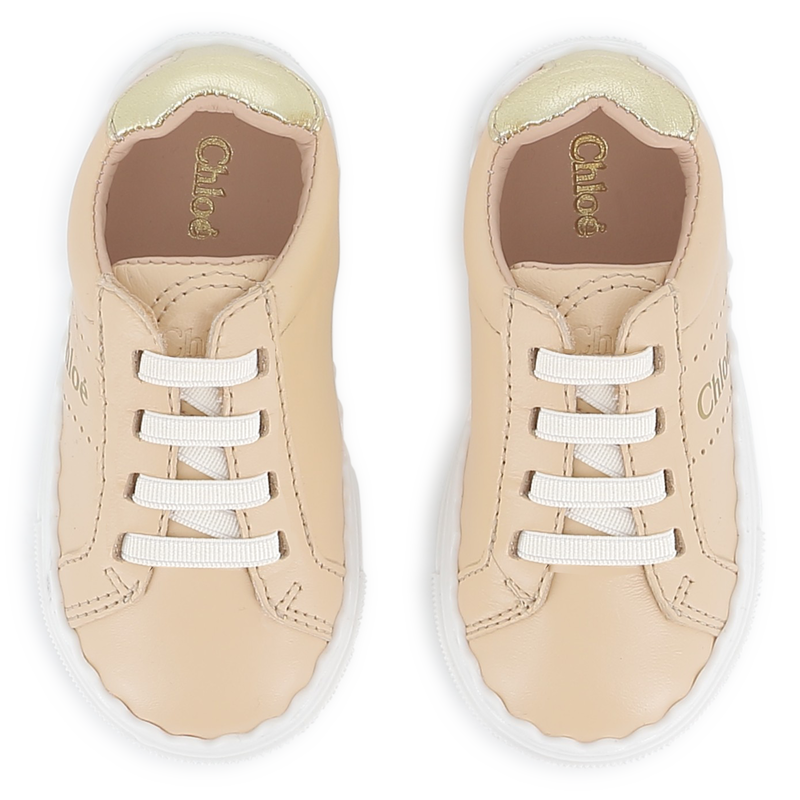 Tênis de couro de pele de carneiro CHLOE 
                    GIRL