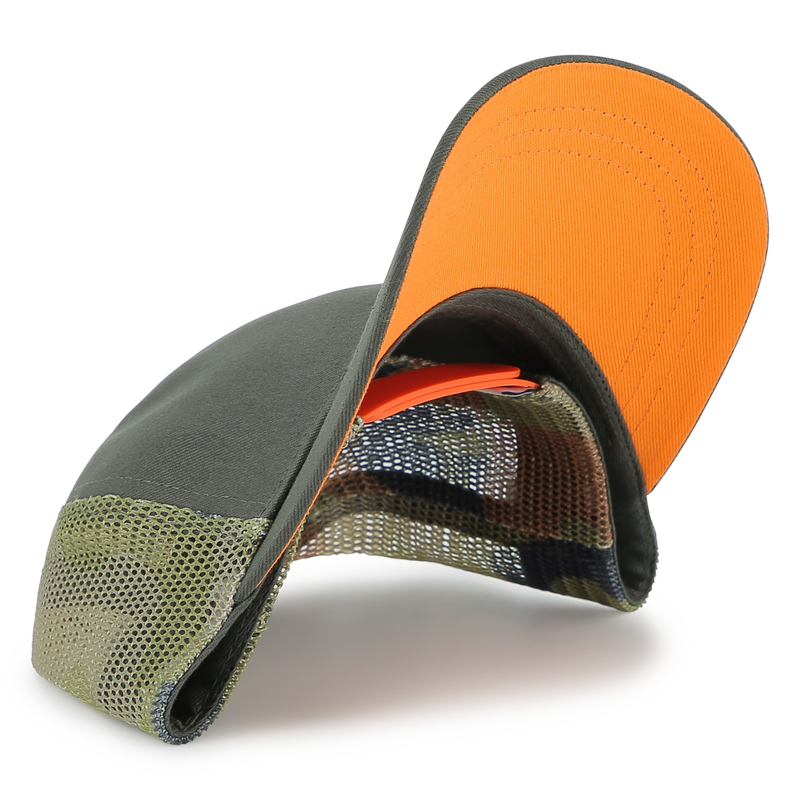 Bon&eacute; bi-mat&eacute;ria com estampa TIMBERLAND 
                        BOY