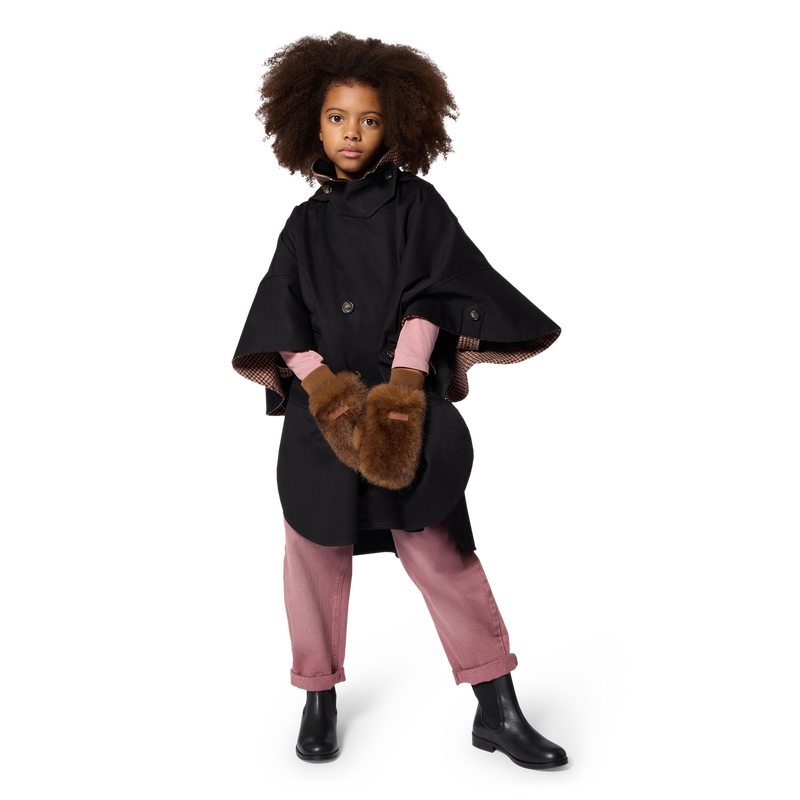 Capa de tric&ocirc; CHLOE 
                        MENINA