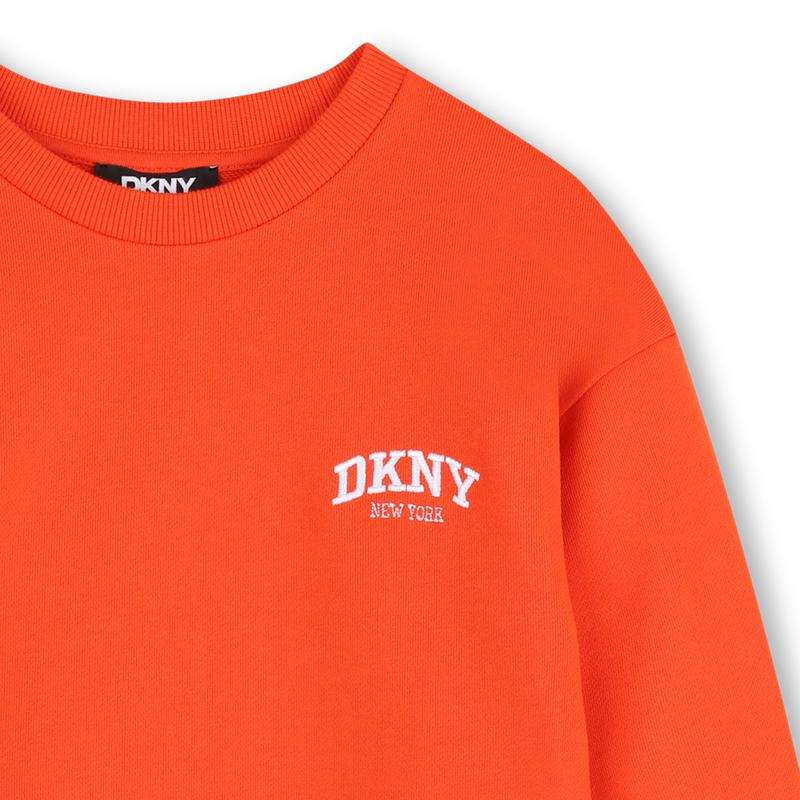 Su&eacute;ter DKNY 
                        BOY