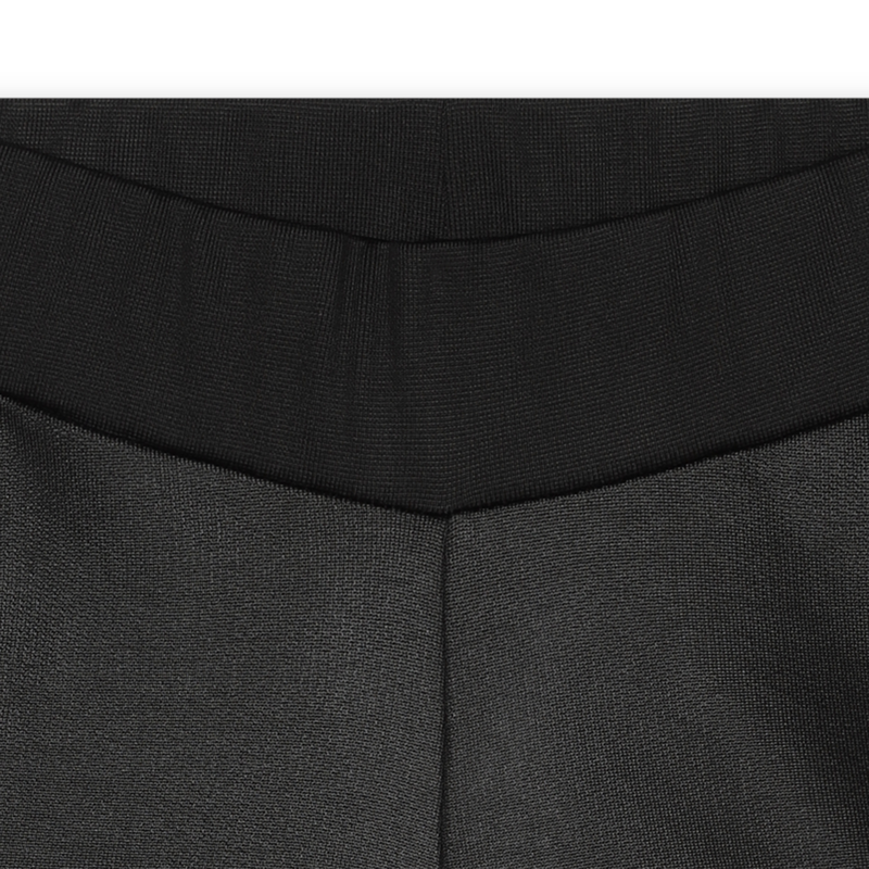 Bermudas unissexo em dois tons DKNY 
                    UNISEX