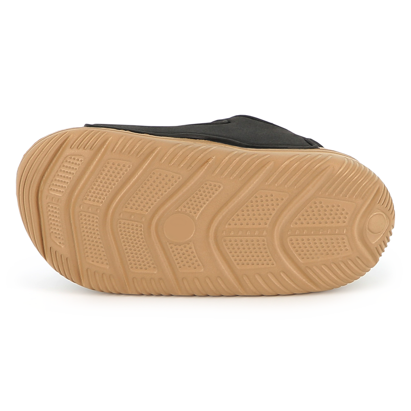 Sand&aacute;lias com velcro BOSS 
                        BOY