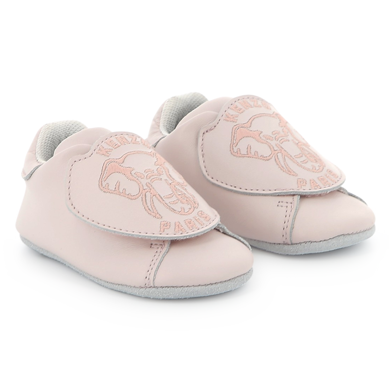 Pantufas de velcro em pele KENZO KIDS 
                        UNISEX