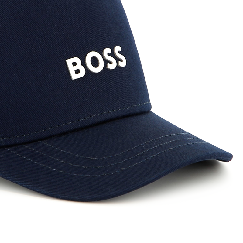 Bon&eacute; de algod&atilde;o com velcro BOSS 
                        BOY