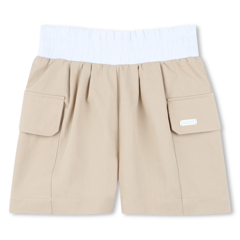 Cal&ccedil;&otilde;es com bolsos de chapa DKNY 
                        GIRL