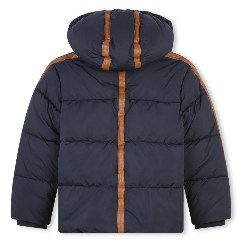 Blus&atilde;o com capuz e bordado CHLOE 
                        GIRL