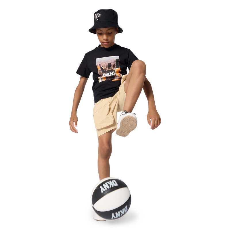 T-SHIRT DE MANGA CURTA DKNY 
                        BOY