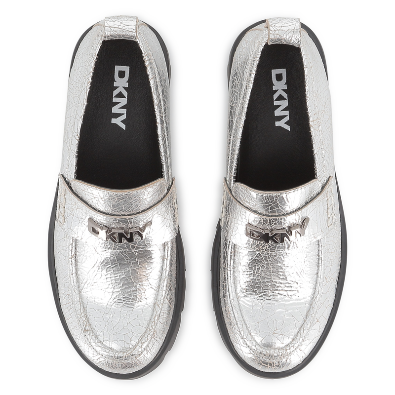 Mocassins de couro bovino met&aacute;lico DKNY 
                        GIRL