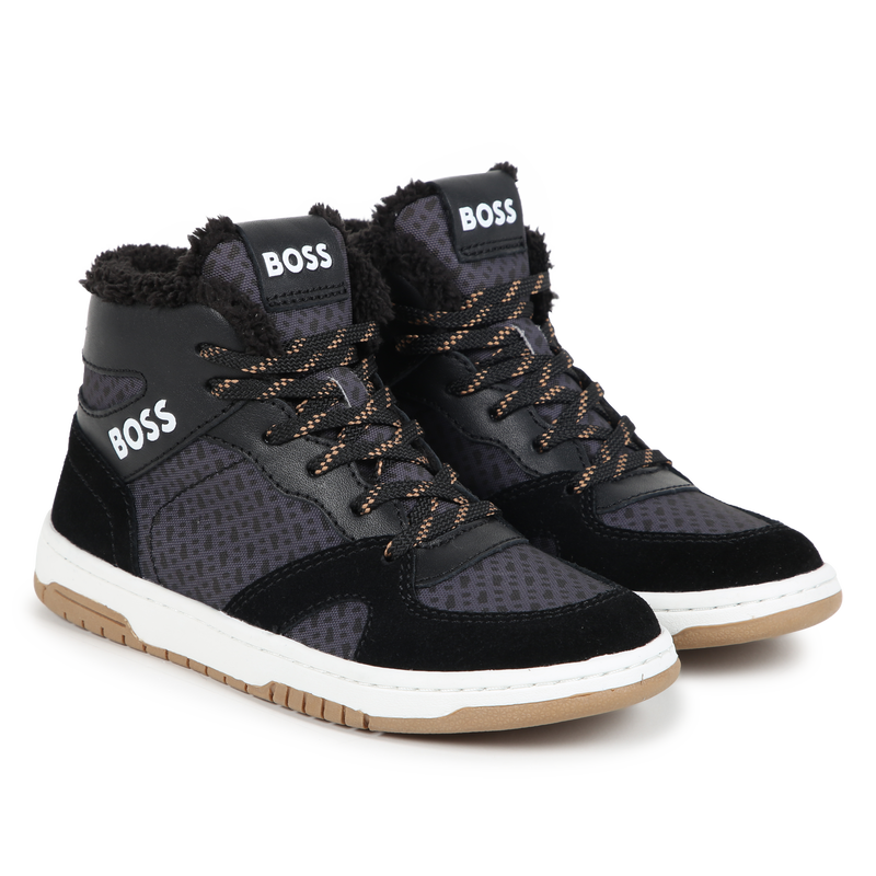 Sapatilhas pele com atacadores BOSS 
                        BOY