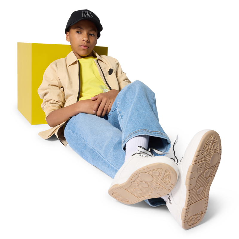 T-SHIRT DE MANGA CURTA DKNY 
                        UNISEX