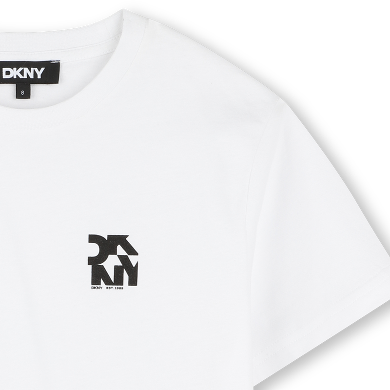 T-shirt de manga curta DKNY 
                        UNISEX