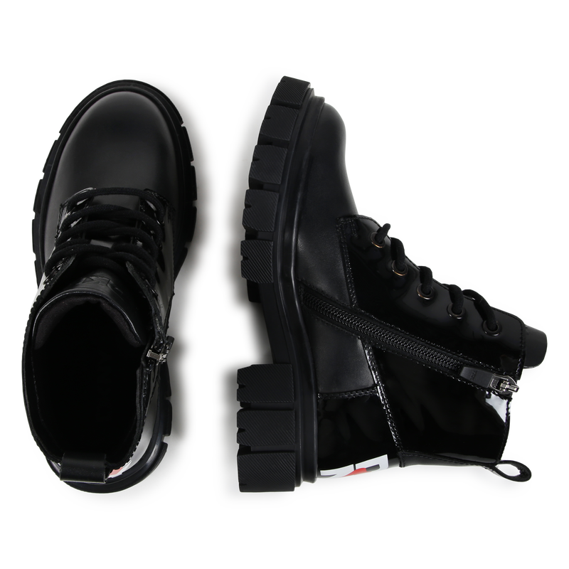 Botas de couro com fecho DKNY 
                        GIRL