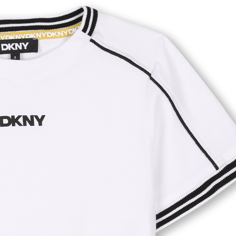 T-shirt com riscas coloridas DKNY 
                        UNISEX