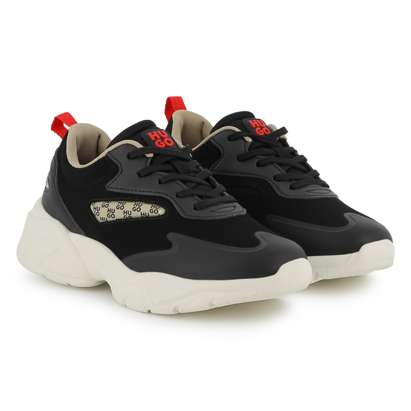 T&ecirc;nis com cadar&ccedil;o HUGO 
                        BOY