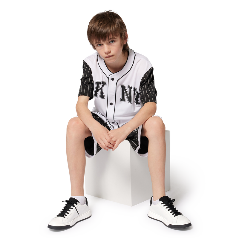 Sapatilhas em couro DKNY 
                    UNISEX