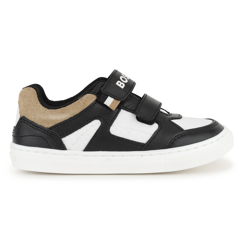 T&Eacute;NIS COM RISCAS DE GANCHO E LA&Ccedil;O BOSS 
                        BOY