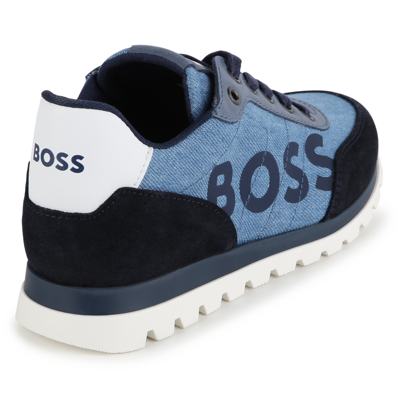 Sapatilhas cord&otilde;es multimat&eacute;rias