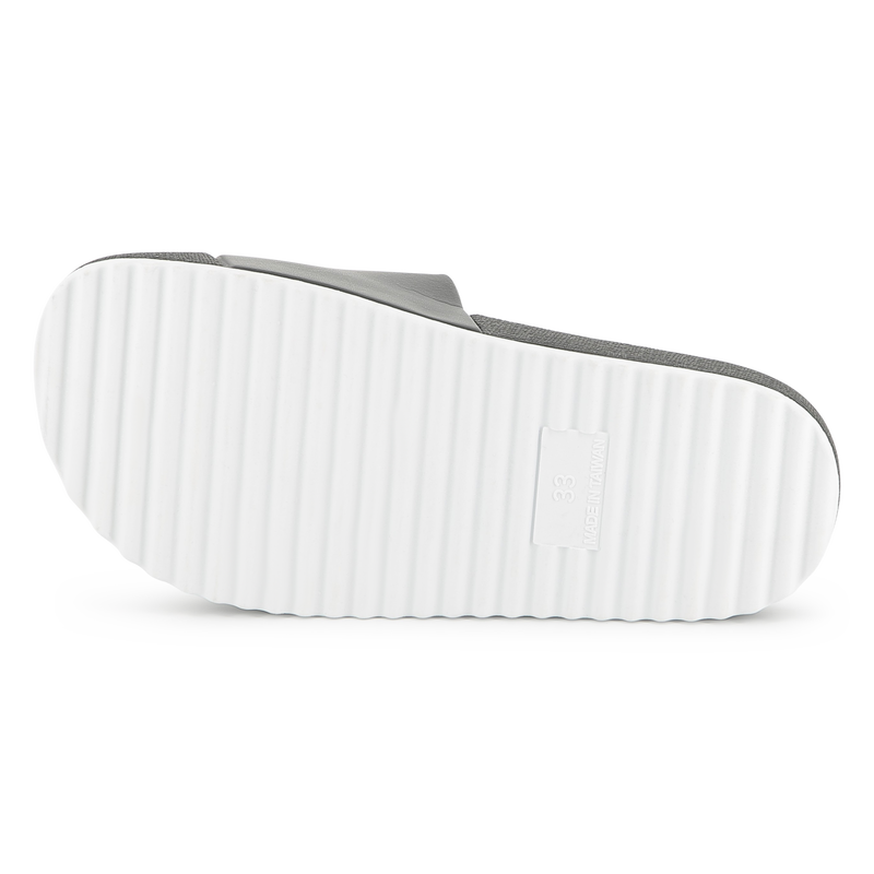 Chinelos com estampa KARL LAGERFELD KIDS 
                        BOY