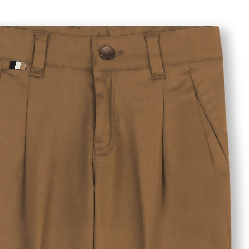 Chinos BOSS 
                    BOY